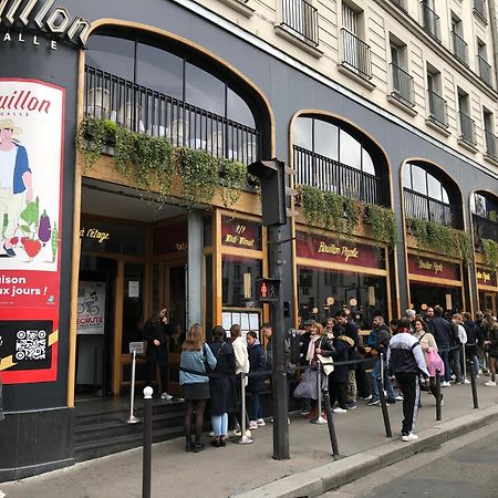 Studio Pigalle De 25 M2 - 2 Lits Simples Type Gigogne Pour 2 Personnes - Quartier Hypertouristique - 3 Minutes De La Station Metro Pigalle ,Petit Train Vers La Butte Montmartre - Cabaret Moulin Rouge -Restaurants Bouillon Pigalle,Berliner Pigalle Paris Exterior foto