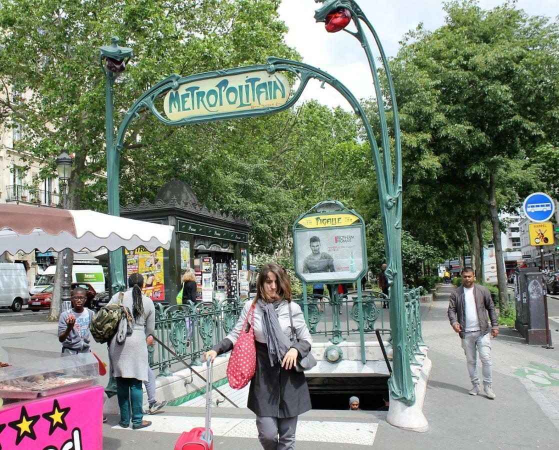 Studio Pigalle De 25 M2 - 2 Lits Simples Type Gigogne Pour 2 Personnes - Quartier Hypertouristique - 3 Minutes De La Station Metro Pigalle ,Petit Train Vers La Butte Montmartre - Cabaret Moulin Rouge -Restaurants Bouillon Pigalle,Berliner Pigalle Paris Exterior foto